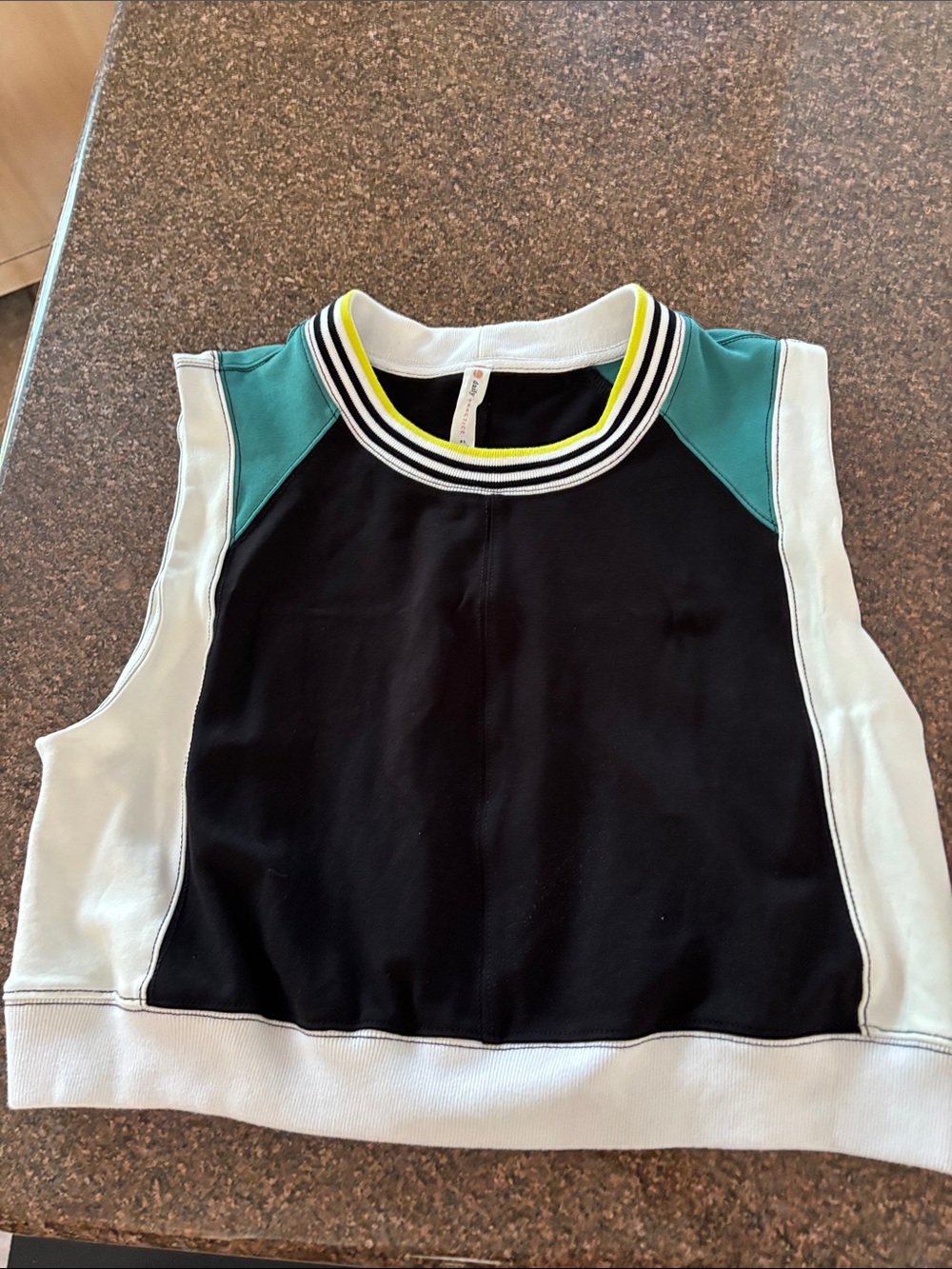 DAILY PRACTICE LADIES BLACK GREEN CROP TOP-XL